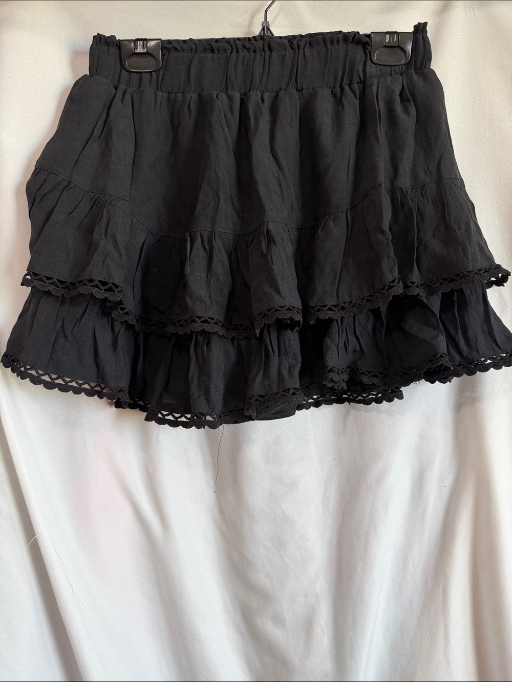 Black Tiered Ruffle Skort with Lace Trim - Women